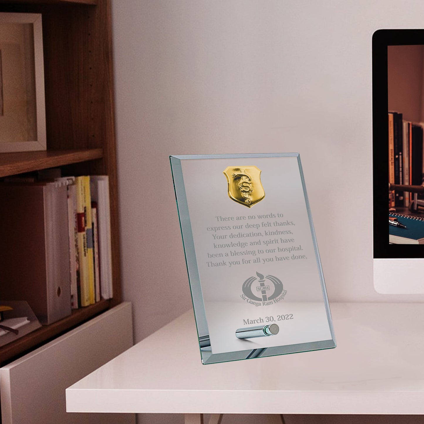 24K Gold Plated Acrylic Trophy for Corporate Gifting