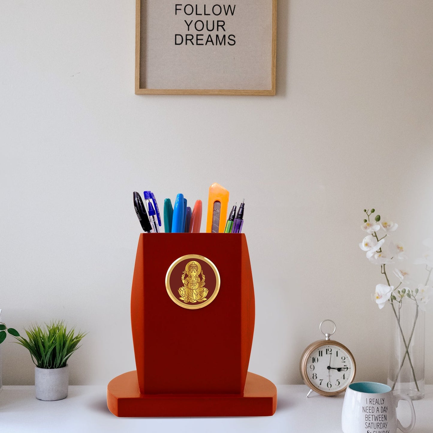 Diviniti Customized Pen Holder With 24K Gold Plated Divine Frame For University (12 x 14.5 CM)