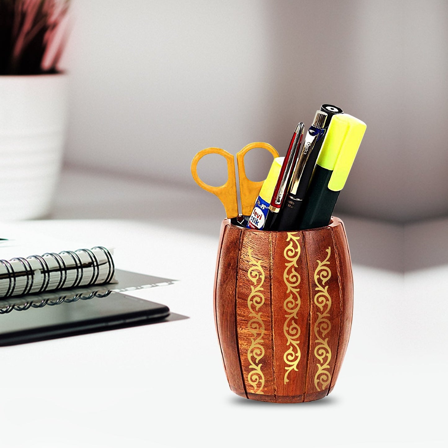 Customized Wooden Pen Holder With Gold Colored Design For Corporate Gifting