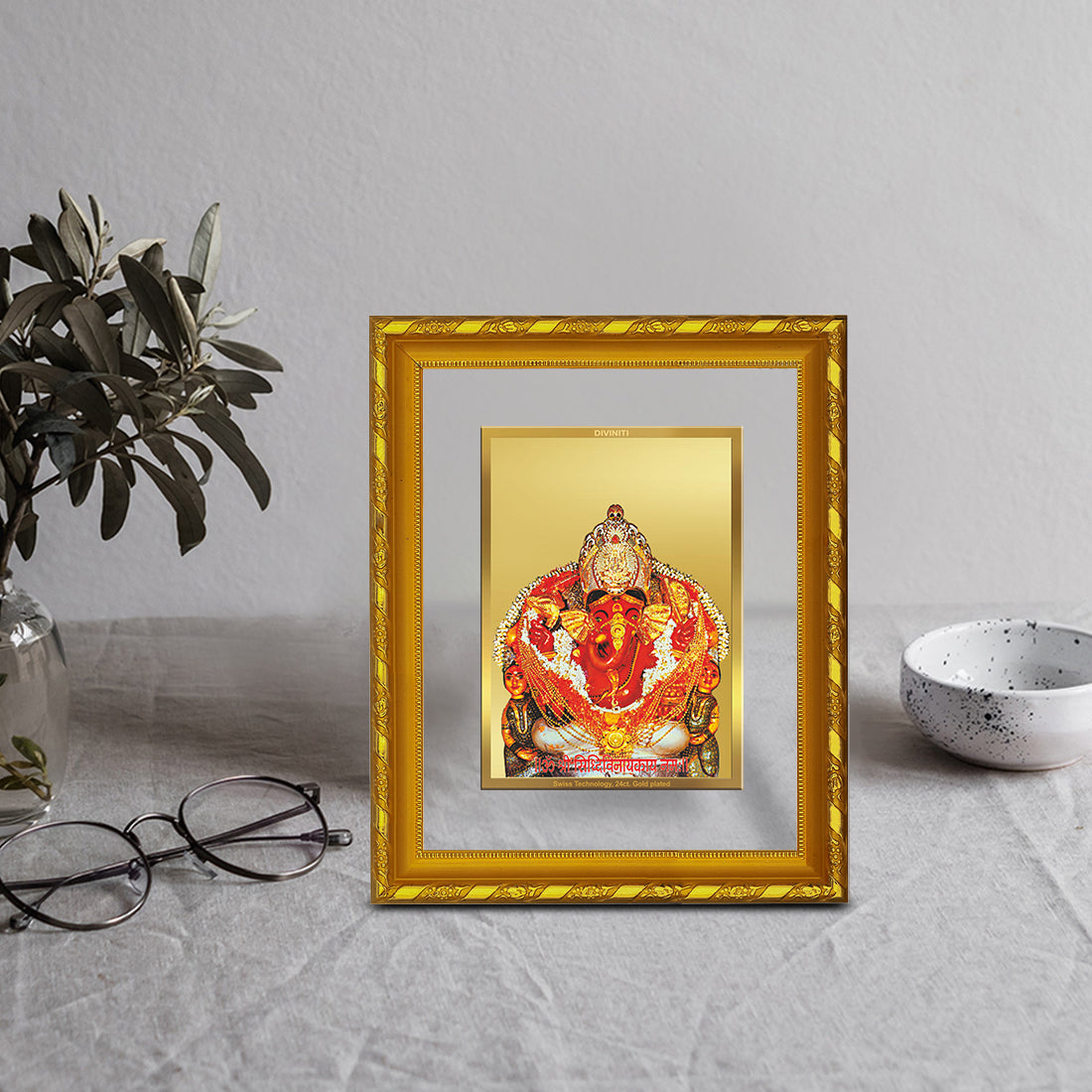 DIVINITI 24K Gold Plated Siddhivinayak Photo Frame For Home Decor, Worship, Festival (21.5 X 17.5 CM)