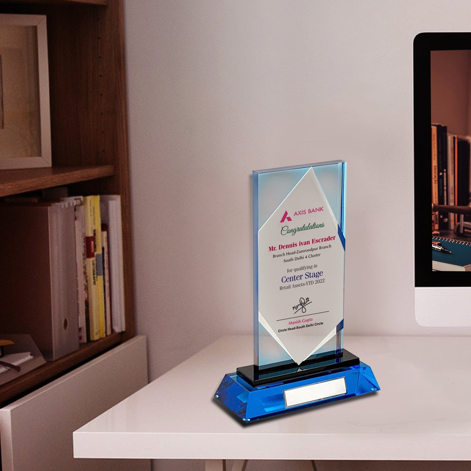 Crystal Trophy for Memorable Corporate Gifts