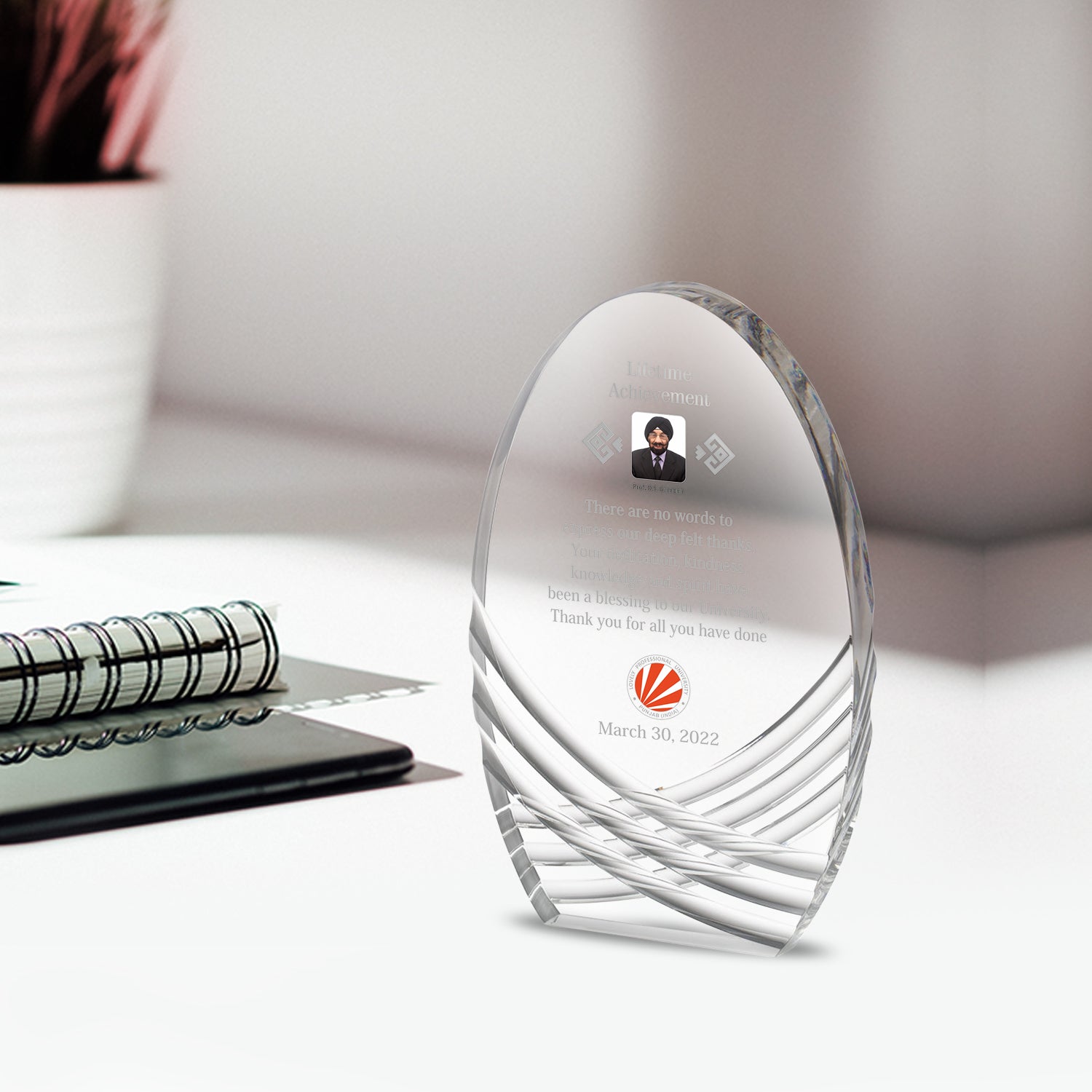Crystal Trophy for Personalized Corporate Gifting